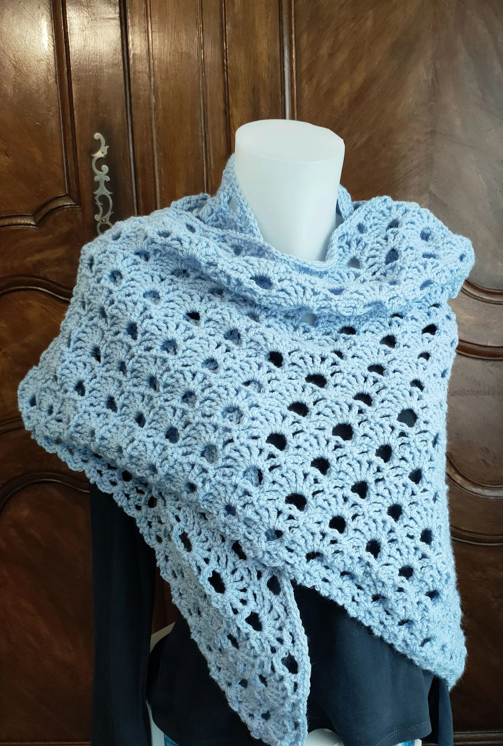 🩵 Xale / Lenço Feito à Mão de Crochê – Azul Claro Muito Macio – photo 3
